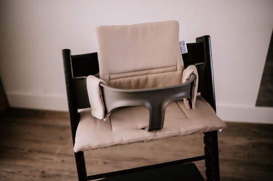 Pure Baby Love - Stokke Tripp Trapp kussen - zitkussen en rugkussen - zand van Merkloos