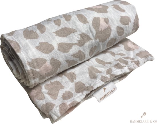 Rammelaar&Co - Hydrofiele Doek XL - 120x120 cm - 70% Bamboe & 30% Katoen - Zacht en Soepel - Panterprint Roze - Inbakerdoek - Spuugdoek - Kraamcadeau – Inbakeren van Rammelaar&Co