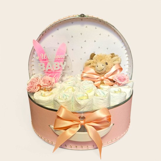 Roze Luiertaart in Koffertje met Giraffe Gus, Speeltje & Rozen van Lily & Leaf