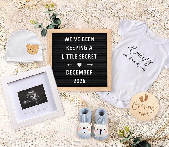 Set voor Zwangerschapsaankondiging: Romper, Babyslofjes, Fotolijst en Houten Teken van Merkloos