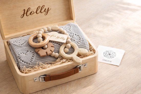 Snufie - Gepersonaliseerd Baby Koffertje - Kraamcadeau met Deken & Bijtring van Merkloos
