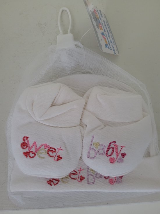 Soft Touch Kadosetje sokjes en mutsje van Soft Touch