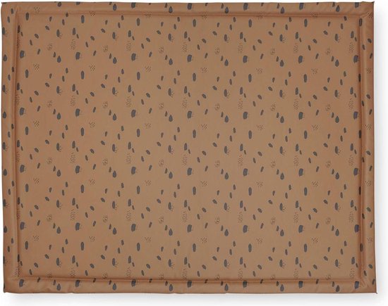 Spot Caramel Boxdek Speelkleed Baby 75x95 cm Wasbaar Antislip Bruin van Little Dutch