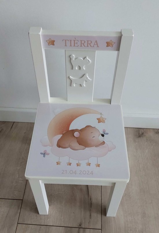 Stoeltje met naam Beertje op wolk van BamBam