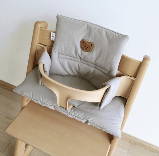 Stoelverkleiner beer grijs - kussenset beer grijs - stoelverkleiner voor stokke tripp trapp - kinderstoel verkleiner - stoel kussen van Merkloos