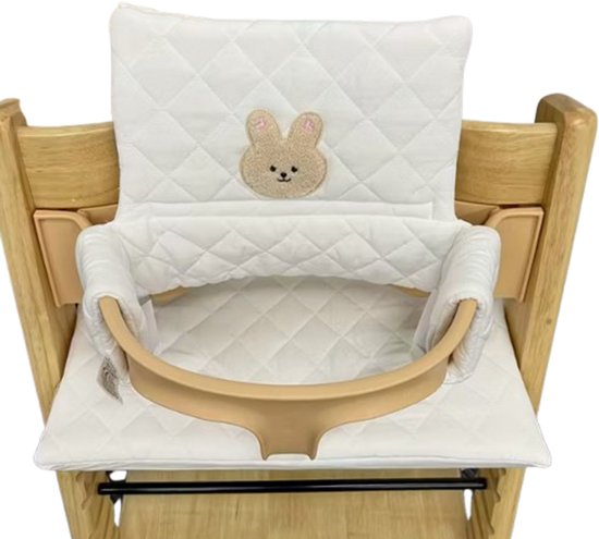 Stoelverkleiner geruit konijn - kussenset konijn - kussenset ruit - stoelverkleiner voor stokke tripp trapp - kinderstoel verkleiner - stoel kussen