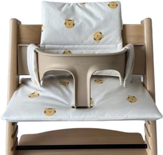 Stoelverkleiner leeuw - kussenset leeuwtjes- stoelverkleiner voor stokke tripp trapp - kinderstoel verkleiner - stoel kussen van Merkloos