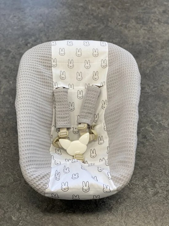 stokke newborn hoes grijs nijntje van Stokke