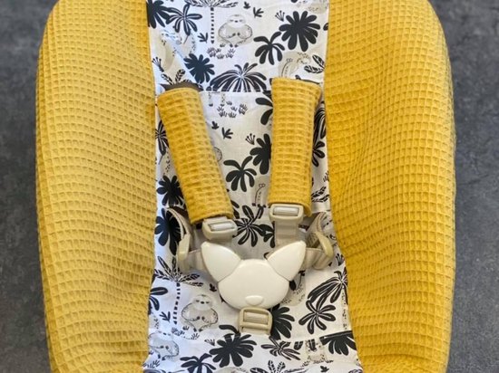 stokke newborn hoes okergeel luiaard van Stokke