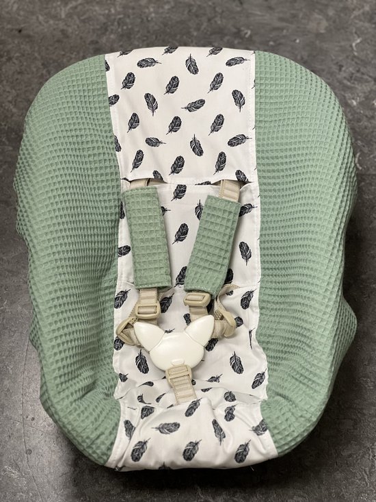 stokke newborn hoes oud groen grote veertjes van Stokke
