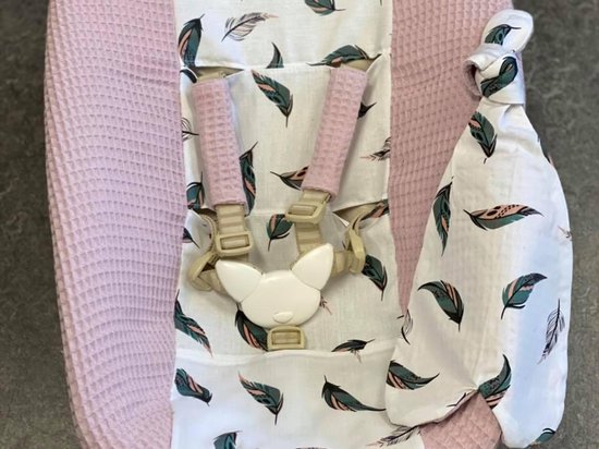 stokke newborn hoes oud roze gekleurde veertjes van Stokke