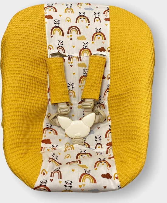 stokke newborn hoes panda regenboog oker geel van Stokke