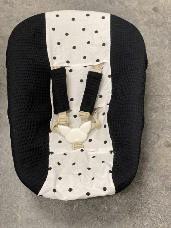 stokke newborn hoes zwart dots van Stokke