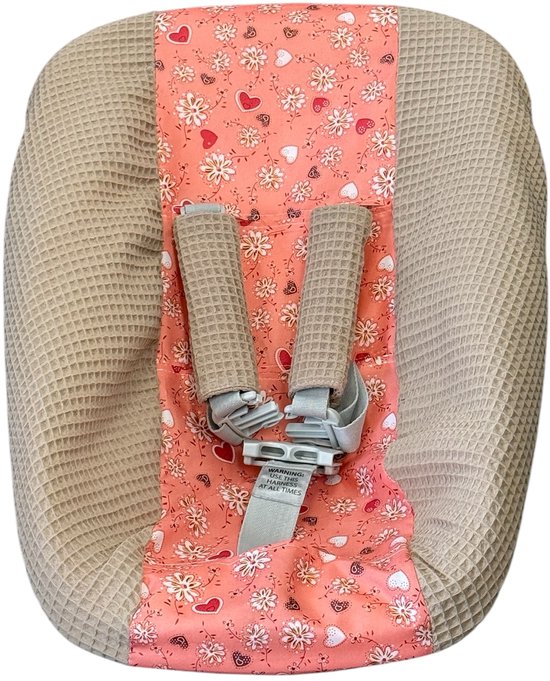 Stokke Tripp Trapp zand ecru beige taupe hartjes zalm van Merkloos