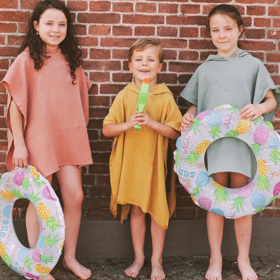 Strandponcho kind - surf poncho - oud-roze - one size - kids van 3 tot 10 jaar - aankleed handdoek - Silent Beach van Silent Beach
