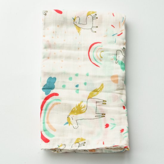 Tess & Tobi | Hydrofiele doek XL | Duurzaam | 120x110 | Regenboog met eenhoorn van T