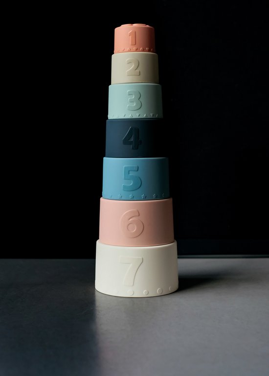 The Baby Supply Montessori Stapelcups van T