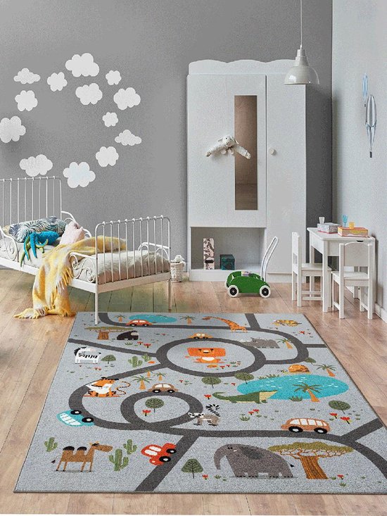 the carpet Happy Life Kinderkamer, kindertapijt, speeltapijt, wasbaar, dieren, jungle, auto, grijs met safari motief 120 x 160 cm van Paco Home