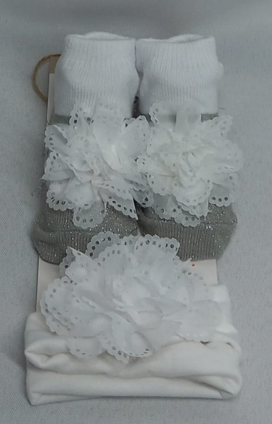 Tom & Zoe - Baby Haarband met Bijpassende Sokjes - Meisje - Zilvergrijs / Wit sokje met Glitter en Bloem - Set - 0-6 mnd - Kraam kado Tip !! van Tom & Zoe