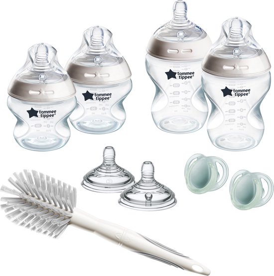 Tommee Tippee zuigflessen, Natural Start Newborn Starter Set, 150 ml en 260 ml Anti-Colic flesjes, borst-gelijkende spenen met gemiddelde stroomsnelheid voor natuurlijk zuigen, zelfsteriliserend, Baby Feeding Essentials van Tommee Tippee