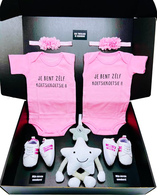 Tweeling kraamcadeau - tweeling romper - babysneakers - muziekmobiel - kan ook rechtstreeks als cadeau worden opgestuurd van T