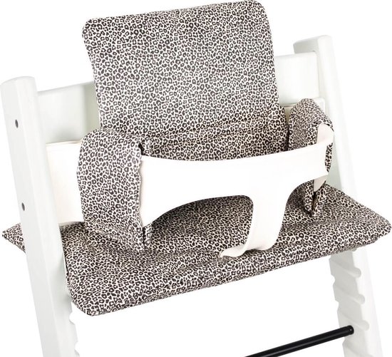Ukje Stoelverkleiner TrippTrapp - Geschikt voor Stokke Tripp Trapp Kussenset - Het enige kussen dat op 30°C in de was kan - Veilig getest Oeko-Tex - Kinderstoel Verkleiner - Geplastificeerd en Snel Schoon - Zand luipaard