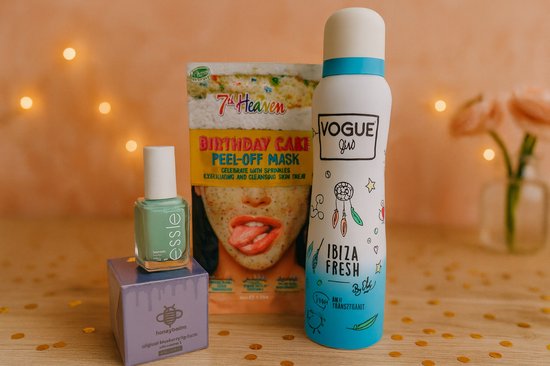 Vogue Verzorging Cadeauset met Nagellak - Masker - Lippenbalsem en Deo – Luxe Verzorgingsset | Wellness Giftbox | Verwen Cadeaupakket voor Iedereen van Merkloos