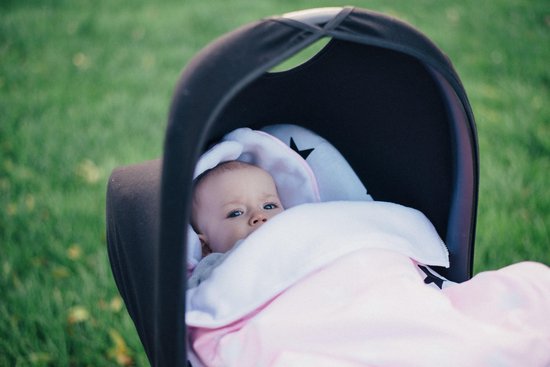 Wallabiezzz Voetenzak Maxi Cosi - Slaapzak Autostoeltje - Warm & Comfortabel - Katoen/Fleece - Lichtroze van Wallabiezzz