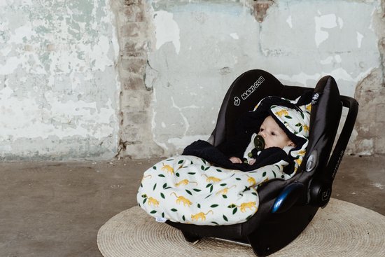 Wallabiezzz Voetenzak Maxi Cosi - Slaapzak Autostoeltje - Warm & Comfortabel - Katoen/Teddy - Wit - Panter van Wallabiezzz