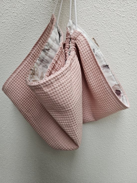 Weegdoek - unsterdoek- poederroze bloemen van Merkloos