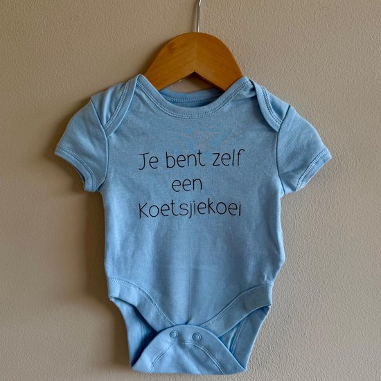 Wij & Blij - Kraamcadeau | kraamcadeautje | baby - rompertje met tekst mt 56/62- blauw - Je bent zelf een koetsjiekoei van Merkloos