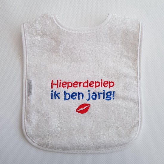 Witte slab met "Hieperdepiep ik ben jarig" van Bulbby