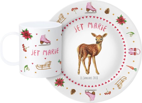 World of Mies Kinderservies met naam en datum - origineel en persoonlijk kraamcadeau - eetsetje met BPA vrij kunststof bord en beker voor een winter baby - handgeschilderd hert en schattige winterdecoraties in aquarel van World of Mies
