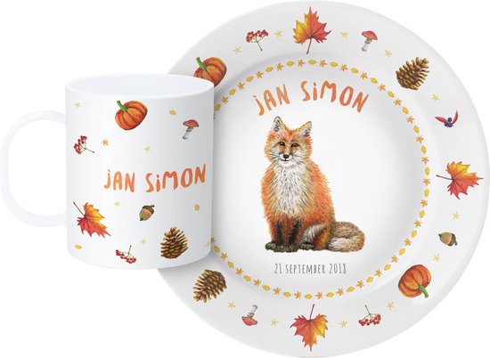 World of Mies Kinderservies met naam en datum - Uniek en persoonlijk eetsetje met bord en beker voor een herfst baby - handgeschilderd gepersonaliseerd kraamcadeau met vos en vrolijke herfstdecoraties - kunststof - dieren in aquarel van World of Mies