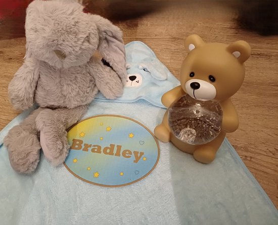 XXL Gepersonaliseerd Geboortepakket – 3-delig met Naam: Baby Handdoek, Knuffel Konijn en Nachtlampje – Uniek Geboortecadeau – Perfect voor Pasgeboren Jongen/Meisje - Kraamcadeau met personalisatie van Merkloos