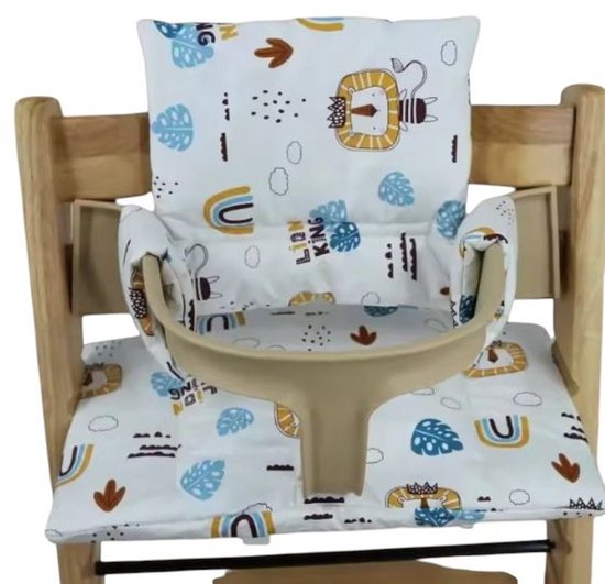 ZitZachtje lion stoelverkleiner/kussenset voor de tripp trapp - wasbaar van Merkloos